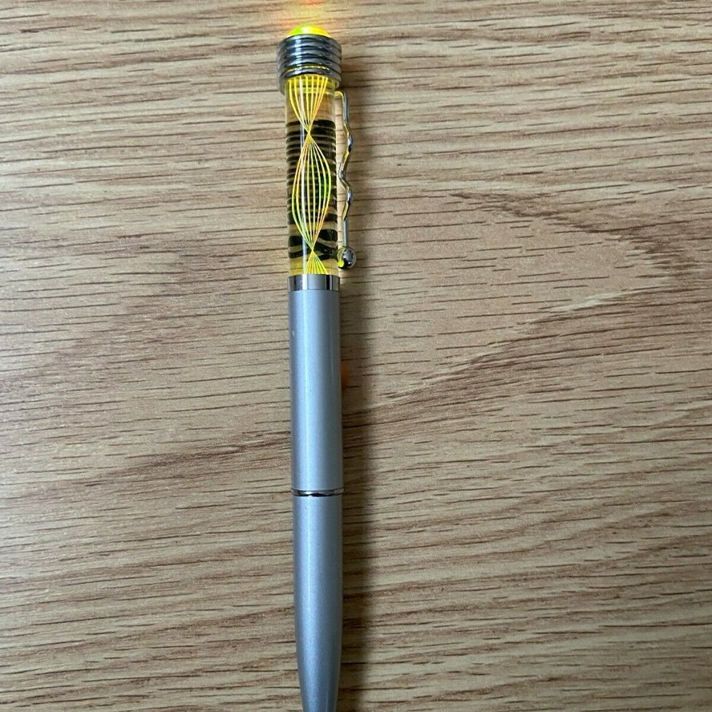 - Novelty Biro battery ILLUMINATING 2 ballpoint PENS & 1 laser pointer flash